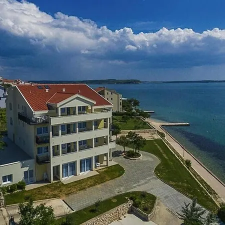 Apartments Vila 4M, Miletici, Waterfront